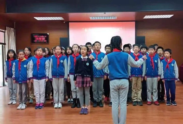 天大附小举办班班唱合唱比赛培育红色情怀
