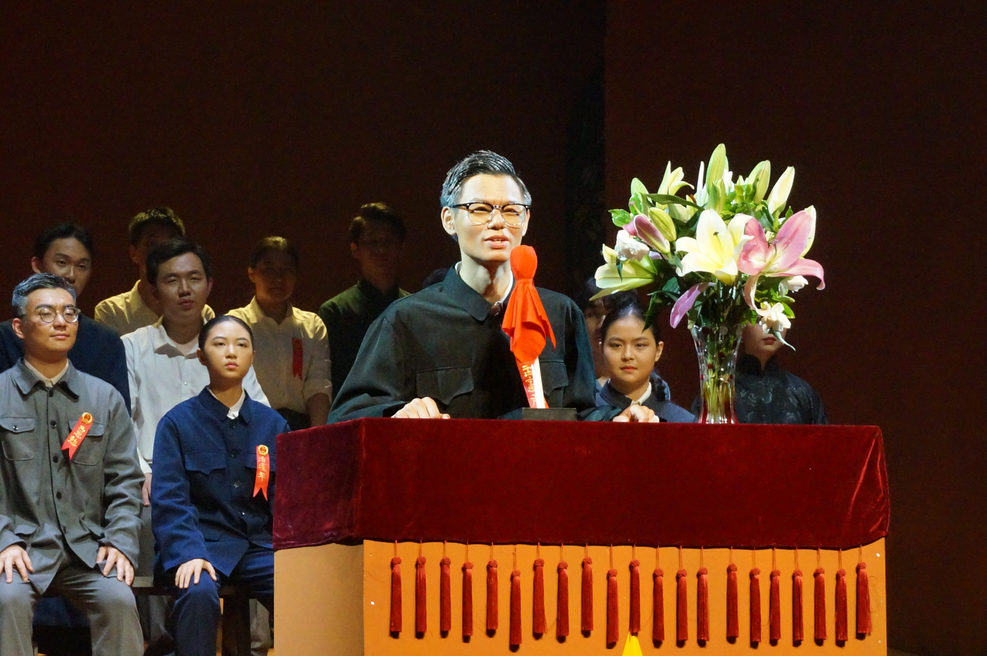 华东师大举行大师剧《孟宪承》党史学习教育专场演出