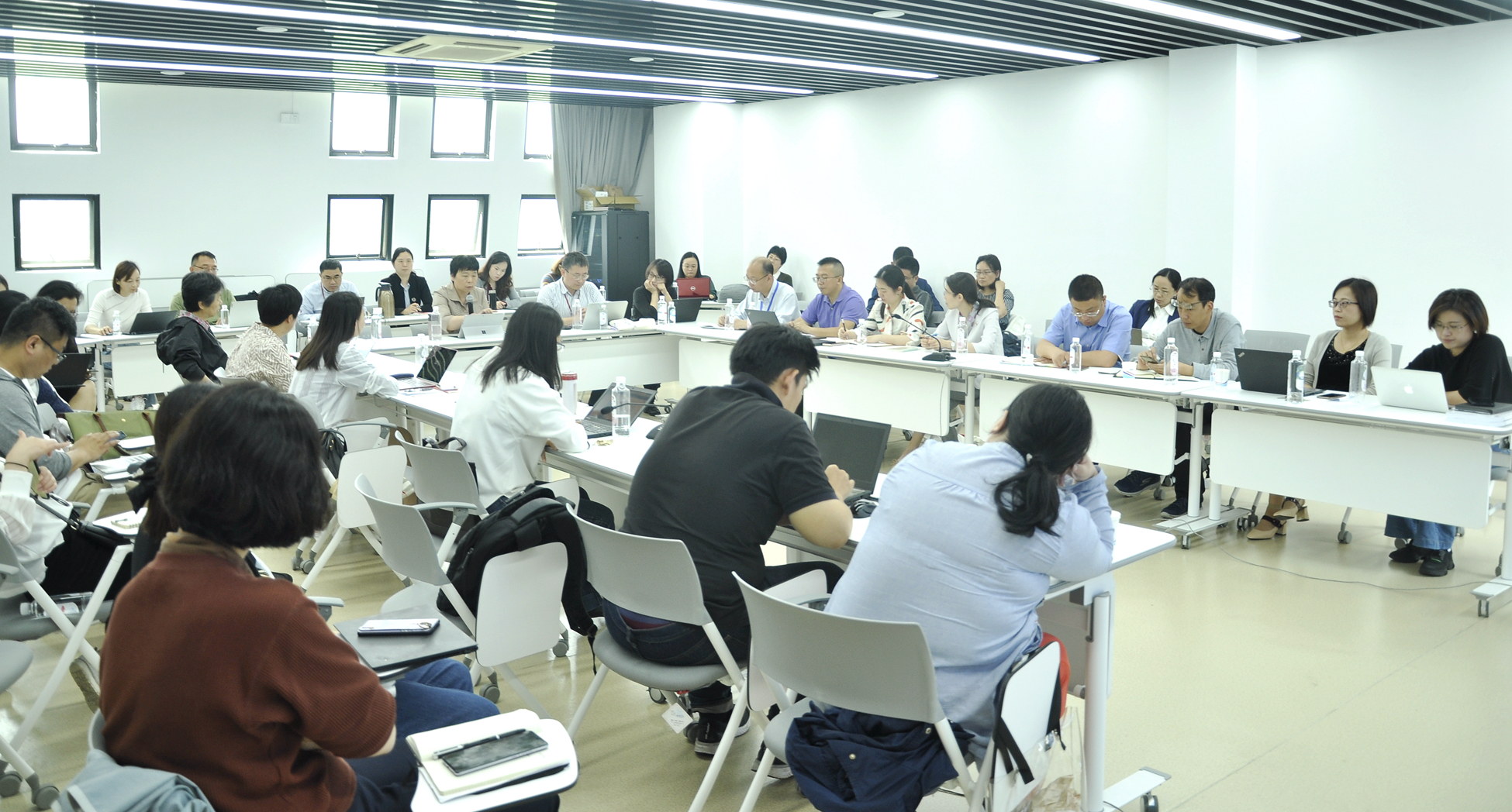 2021年春季学期第三次学生工作例会召开
