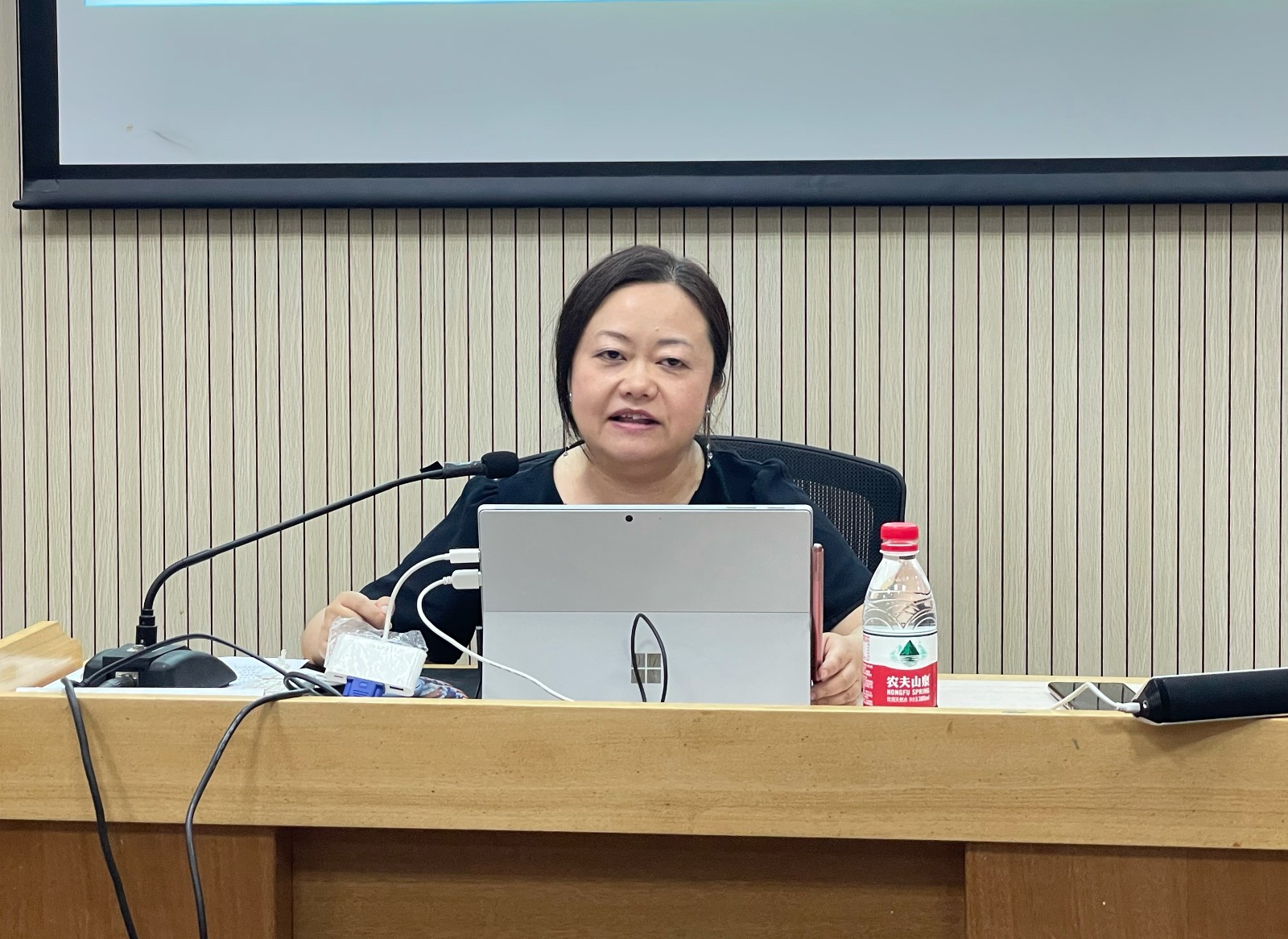 【我为师生办实事】打造知识型组织，综合服务中心开展行政人员培训系列活动