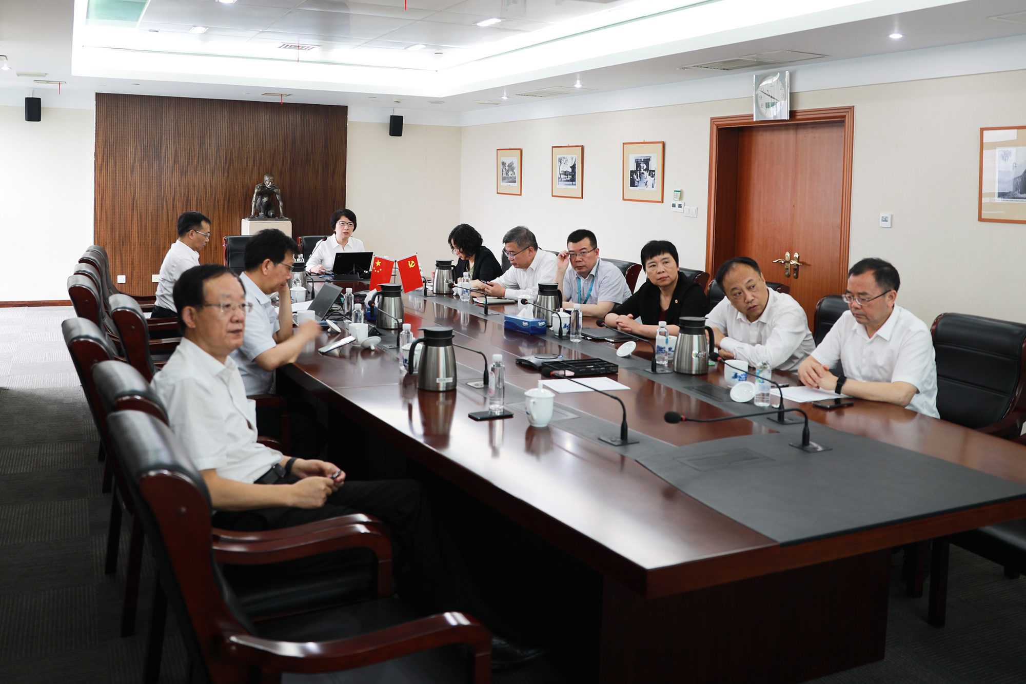 校党委中心组专题学习《中国共产党普通高等学校基层组织工作条例》