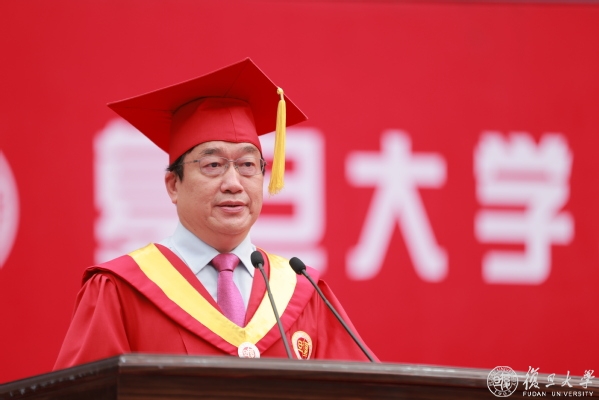 复旦大学2021届研究生毕业典礼隆重举行