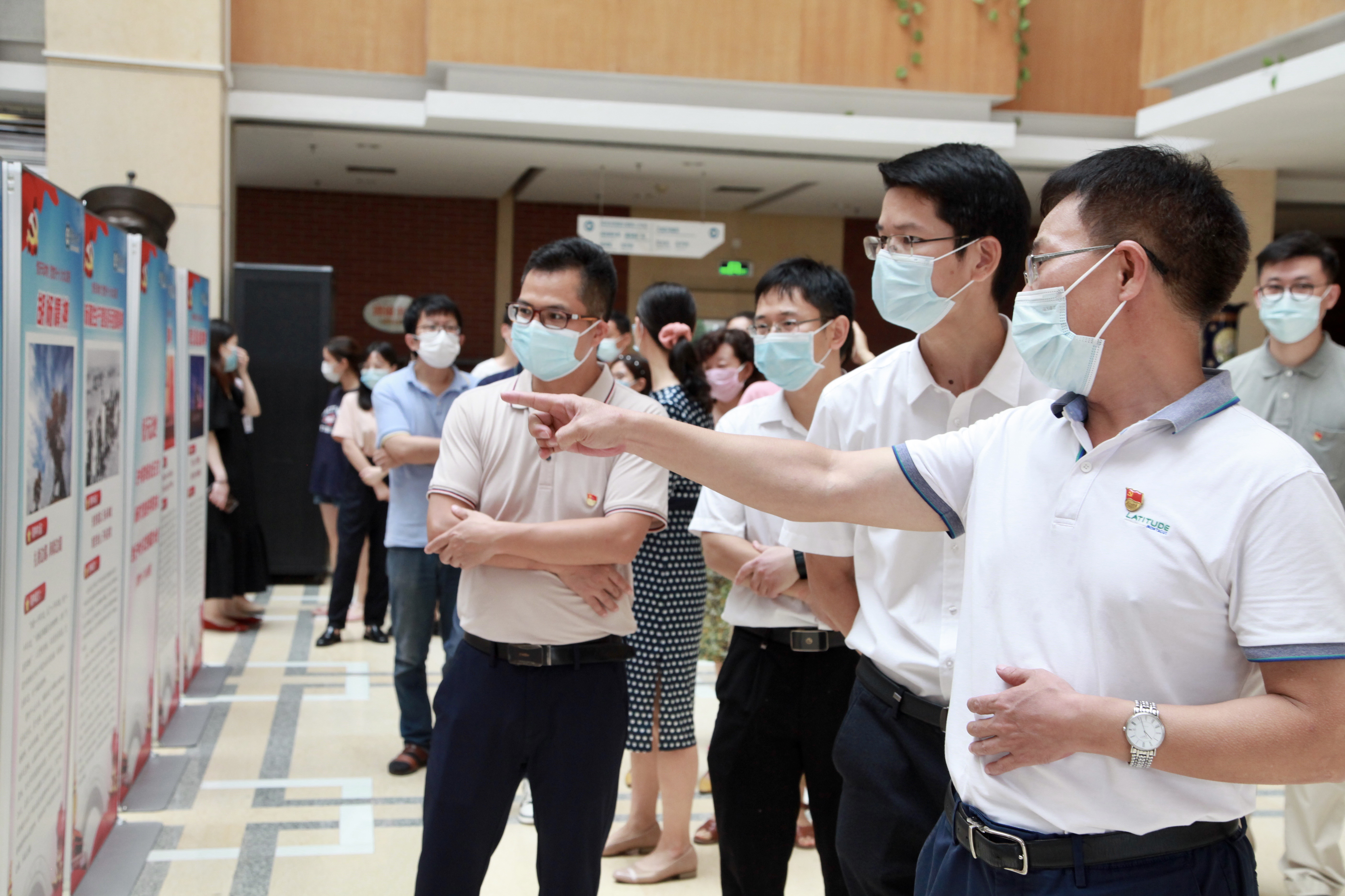 【学习党史礼赞百年】党委宣传部党支部与图书馆党支部联合开展党史学习
