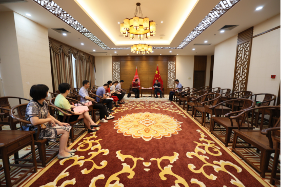 校党委书记徐西鹏会见国家统计局核算司一行