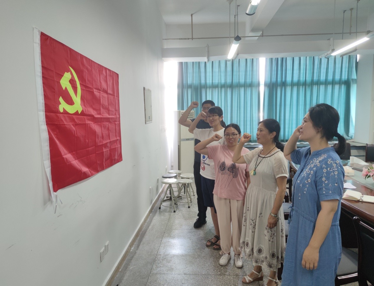 【党史学习进行时】理学院开展党史学习教育主题实践活动