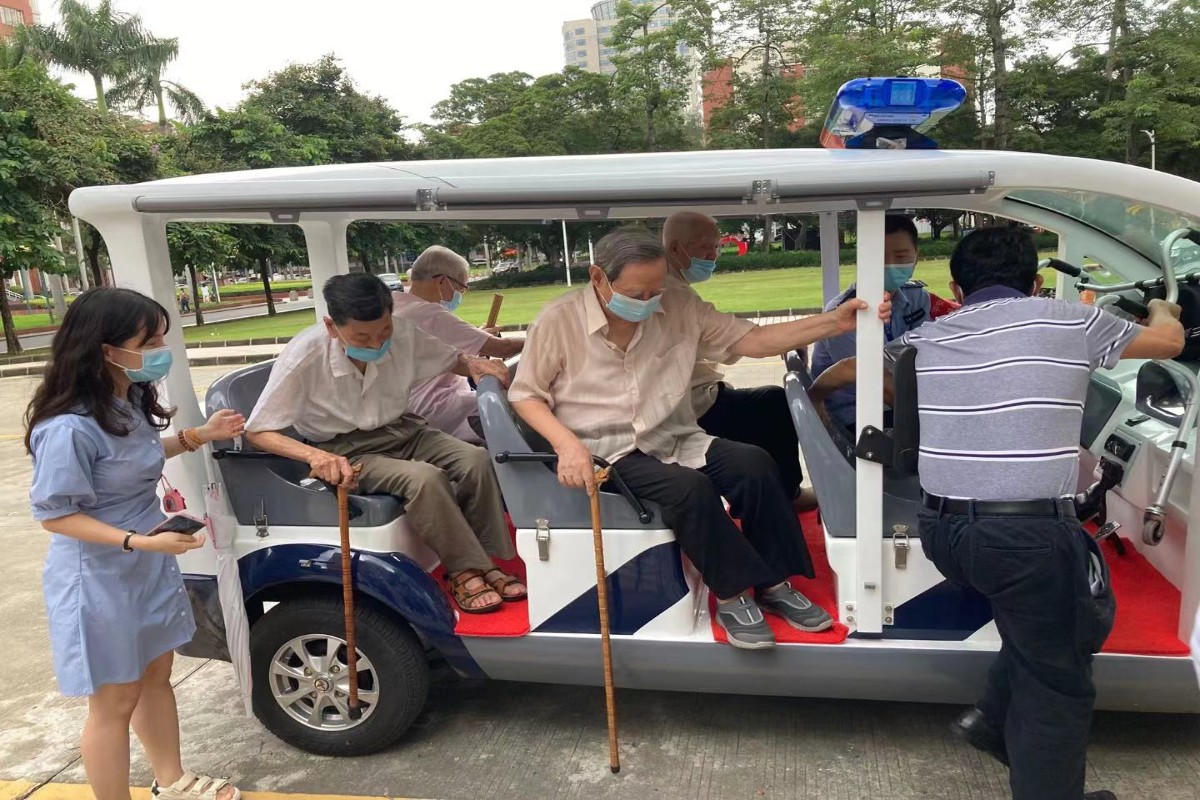 【学习党史礼赞百年】离退休工作处与保卫处共建老人应急车辆保障服务队
