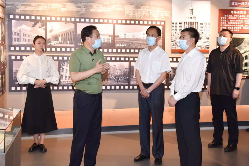 省政府副省长杨博来我校调研