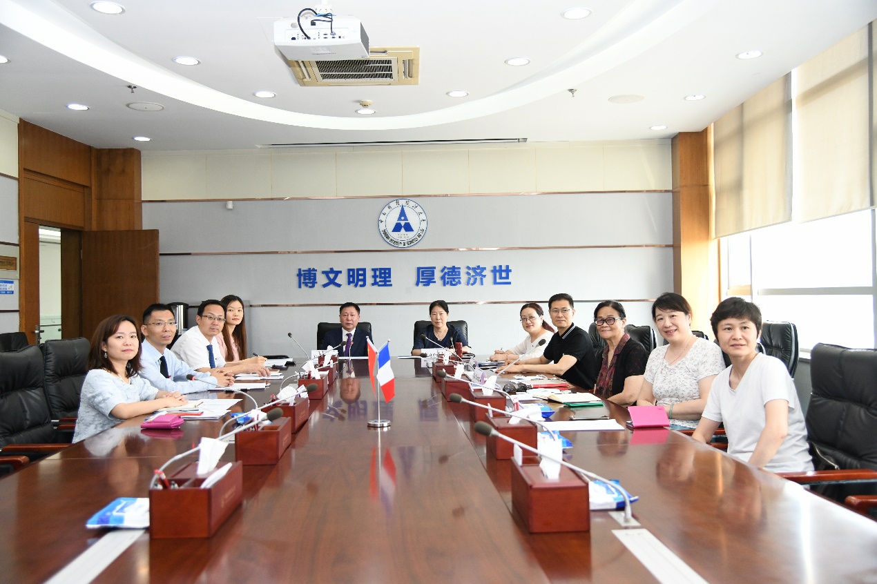 中南大与雷恩商学院举行“云端会谈”