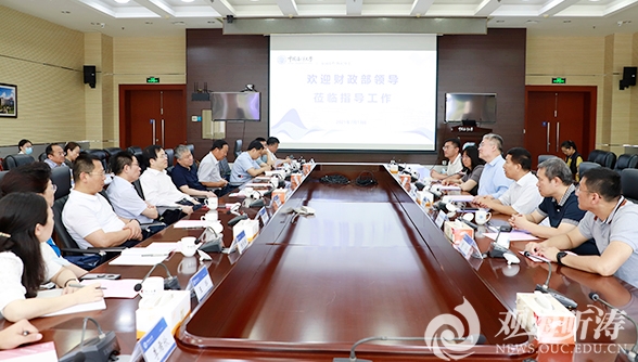 财政部党组成员、部长助理欧文汉一行来中国海洋大学调研
