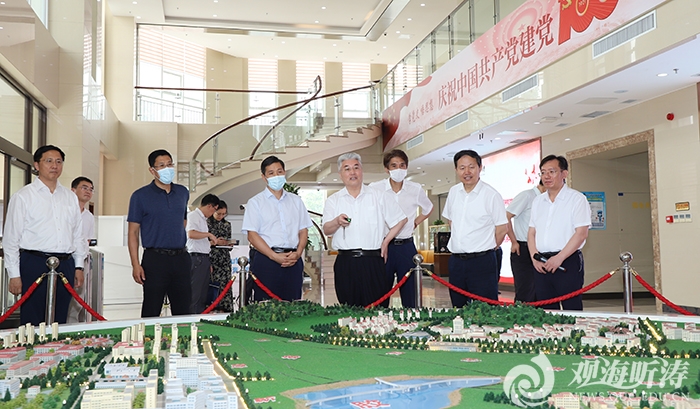 教育部副部长钟登华一行来校调研