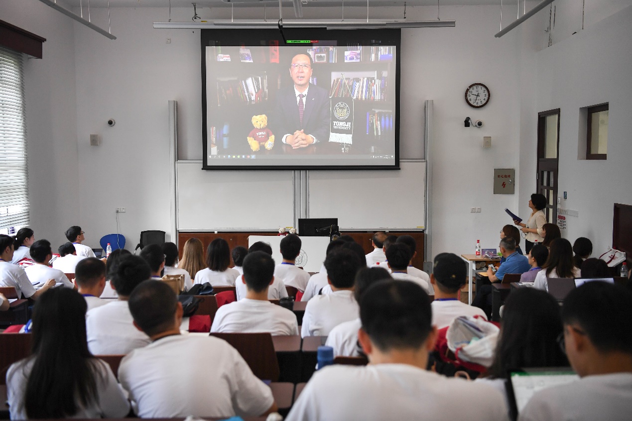 人工智能交叉人才培养的一次创新尝试——“复杂智能系统分析与设计”暑期学校小记