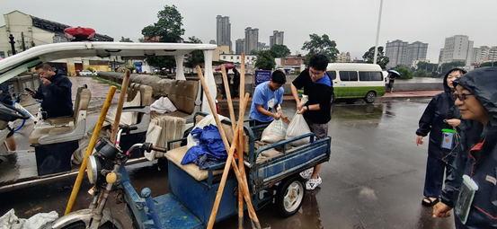 我校多名学子投身河南防汛一线显担当