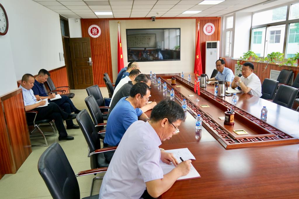 校党委、校纪委主要领导集体廉政约谈重点职能部门处级领导班子成员
