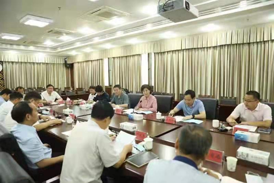 王斌伟书记一行到喀什调研教育对口援疆工作
