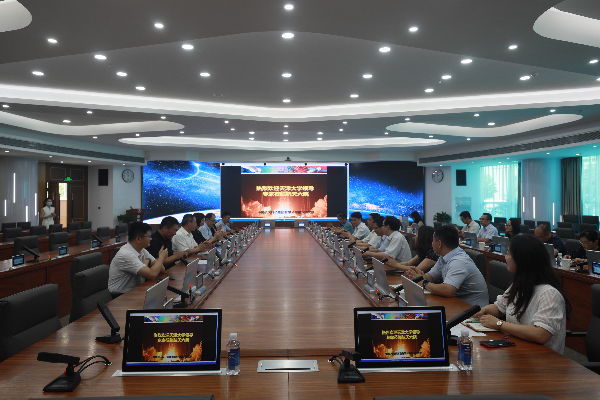 雷鸣一行赴陕西看望选调生及部分校友