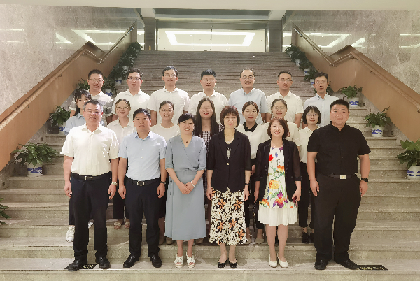 雷鸣一行赴陕西看望选调生及部分校友