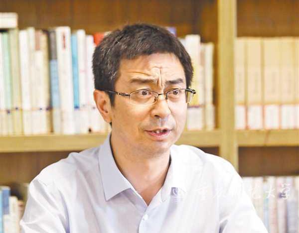 重庆推行人才项目经费“包干制”，让人才使用经费更具自主权——我校教授陆远权接