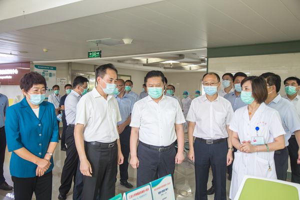 市长徐曙海走访附属医院