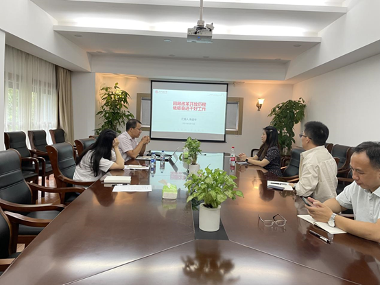 回顾改革开放历程，砥砺奋进干好工作——出版社第五党支部书记讲党课