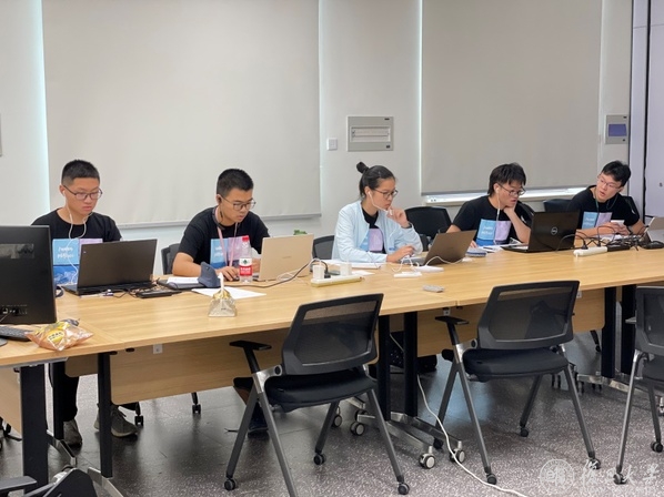 重要物理赛事捷报频传复旦大学物理学系师生合力获佳绩