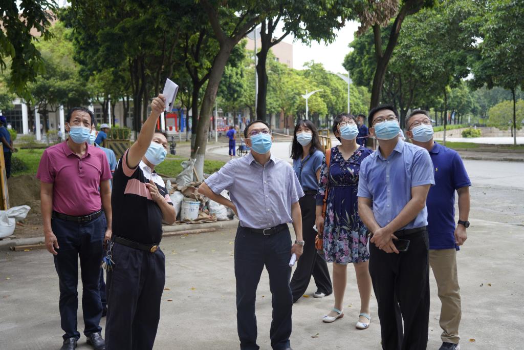 我校举行新学期疫情应急演练和校园安全大检查