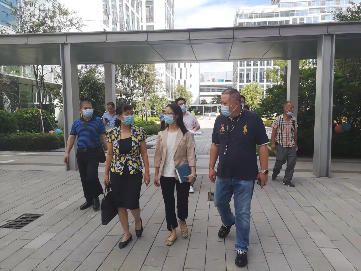 我校举行新学期疫情应急演练和校园安全大检查