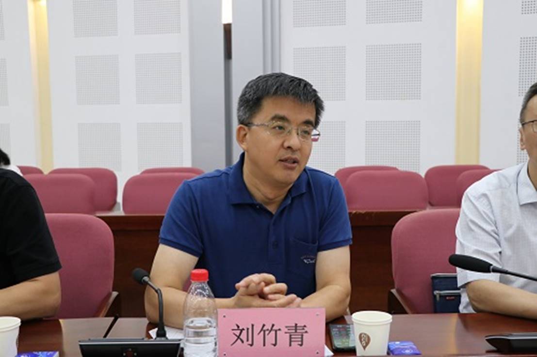 省农业农村厅总畜牧师张雨一行来我校开展专题调研