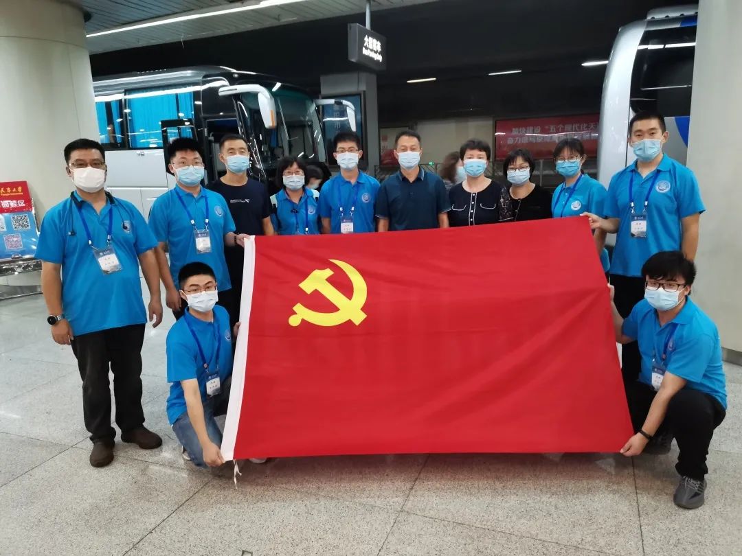 化工师生志愿服务，迎新接站温暖新生