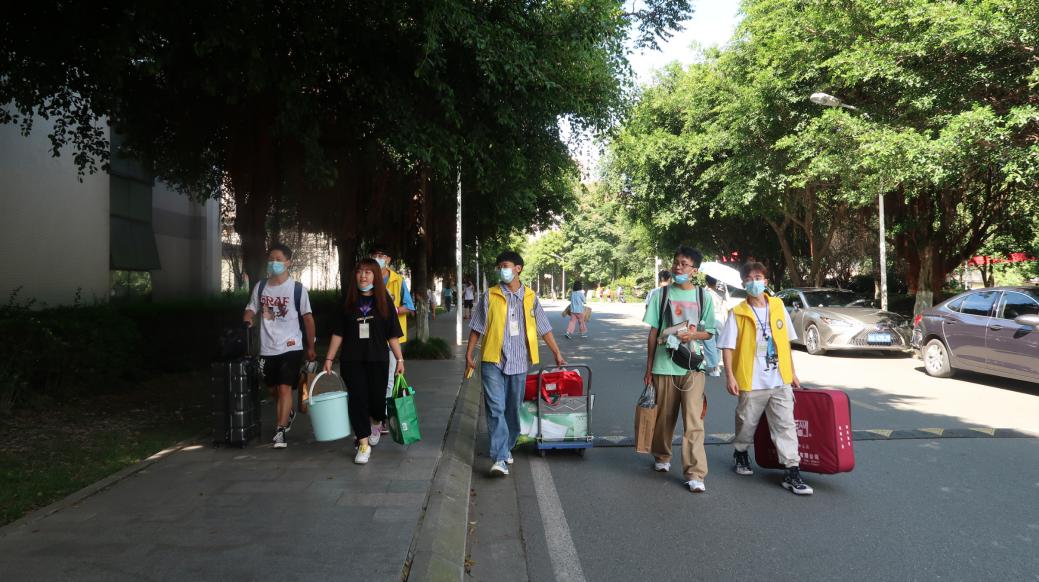 资源学院开展暖心迎新