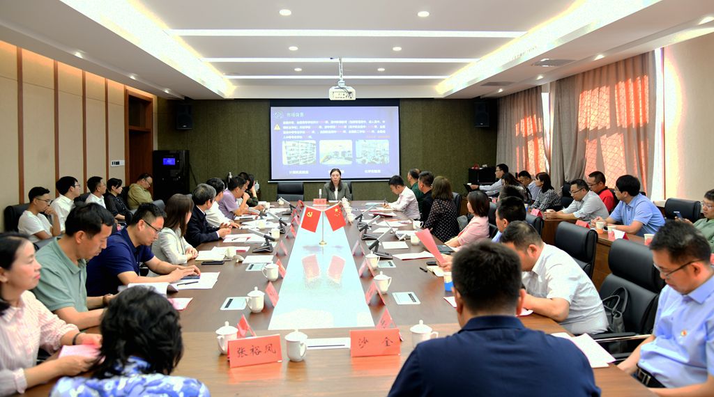 我校召开第七届中国国际“互联网+”大学生创新创业大赛内蒙古赛区选拔赛决赛获奖项目汇报推进会