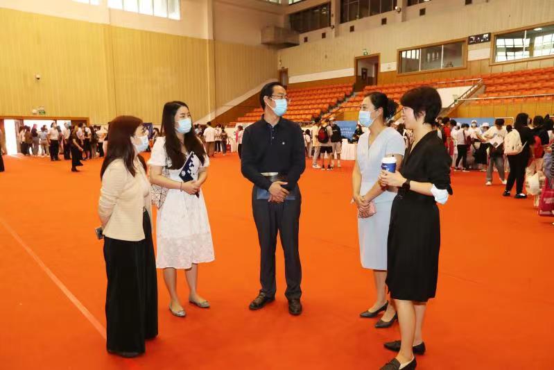 北京语言大学喜迎2021级本科新生