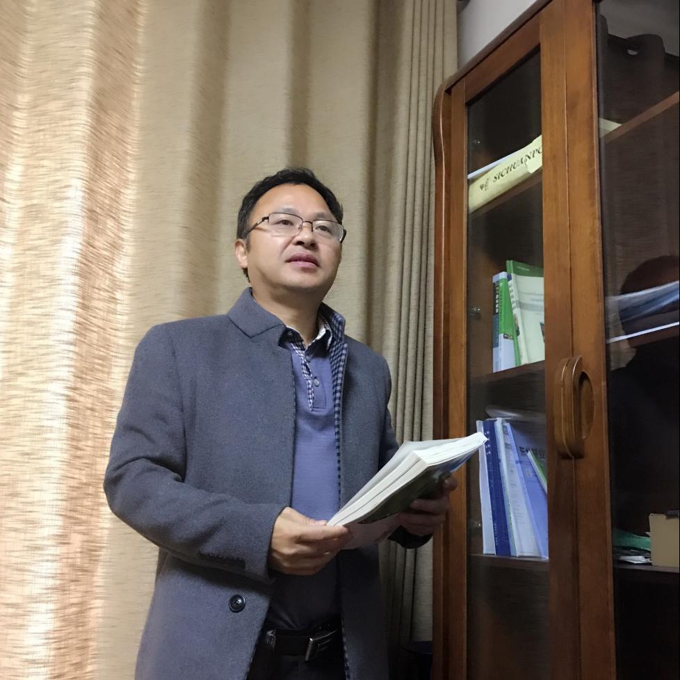 【优秀研究生导师】朱天辉：躬耕科技田园做好研究生的人生导师