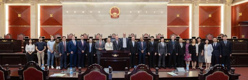媒体与传播学院留学生代表参加在沪外国友人“走进人大”活动