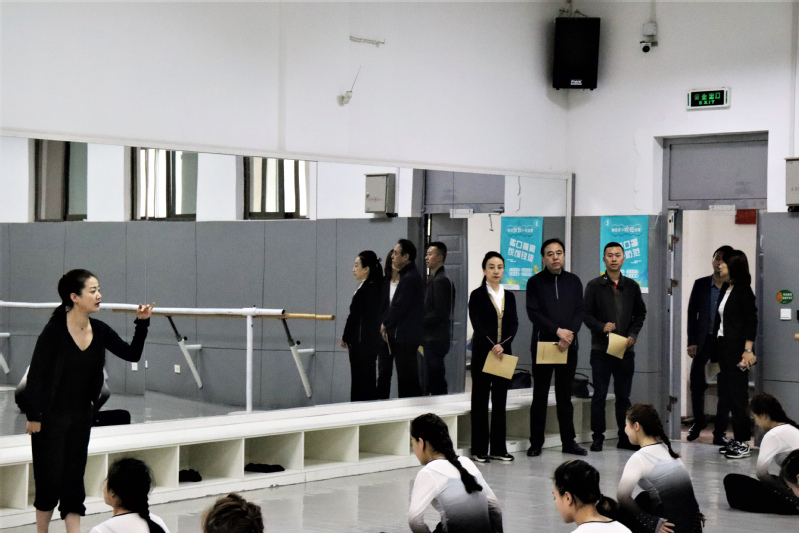 西北师大校领导检查指导相关学院本科教学工作