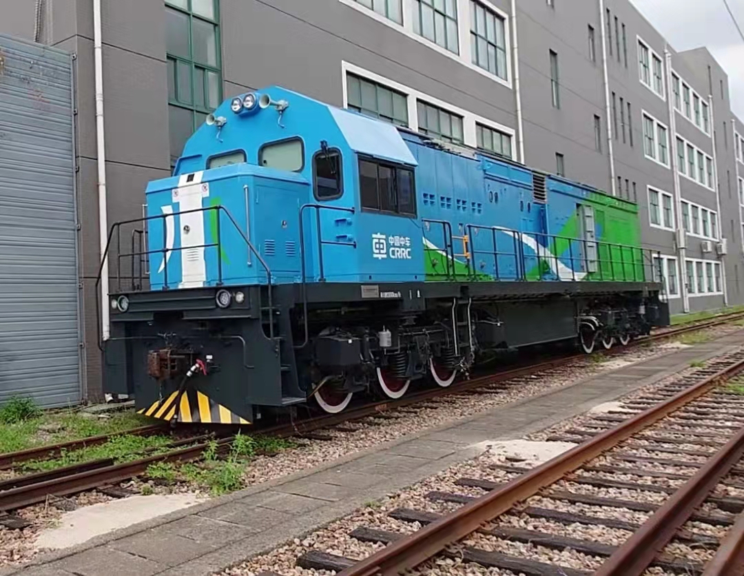 中国中车与同济大学联合研制的国内最大功率氢燃料电池混合动力机车完成牵引等系列性能试验