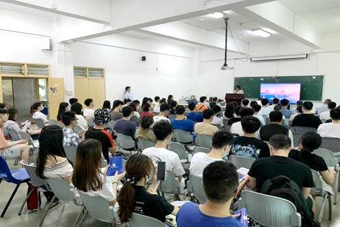 保利长大工程有限公司来校推进校企合作并招聘宣讲
