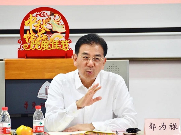 我校召开迎中秋师生座谈会