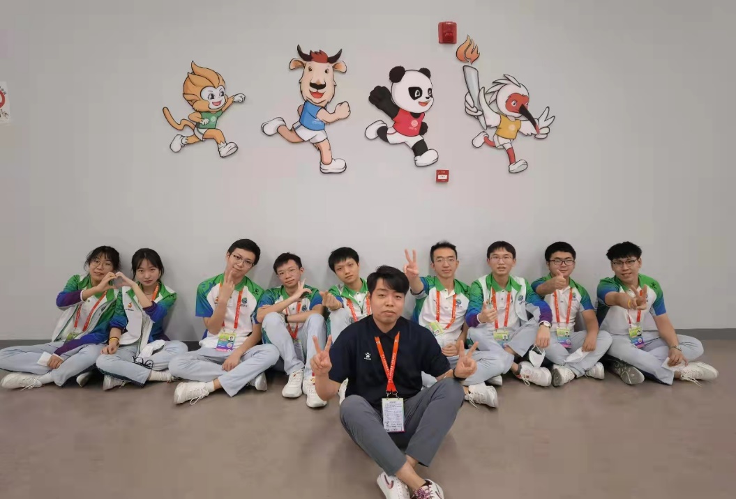 【十四运会中的交大人】西安交大十四运会志愿者助力花样游泳、跳水赛事保障