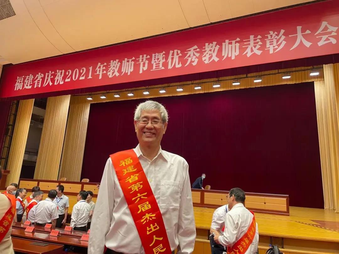 扎根田野倡导实践教学——这位历史学教授让“厦大学派”享誉中外