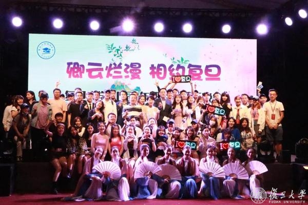 启航人生新“研”途！研究生迎新文化节上演