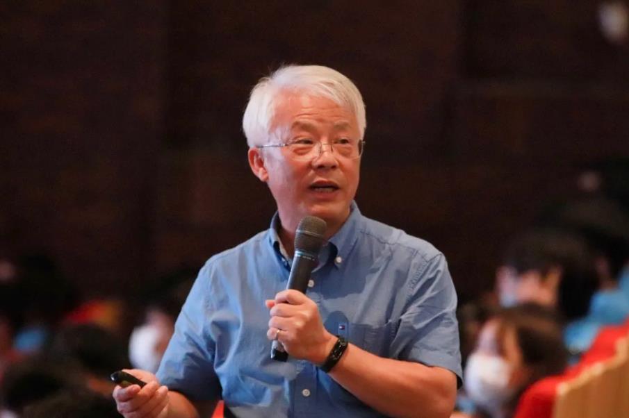 香港中文大学（深圳）副校长朱世平院士为天大化工学子带来“化工第一课”