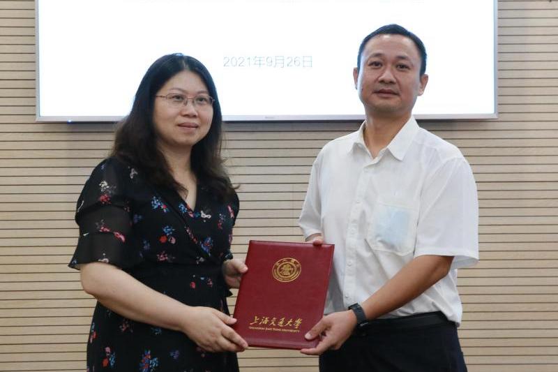 上海交大-中国航发商发联合建设特色课程《民用航空发动机原理》开课