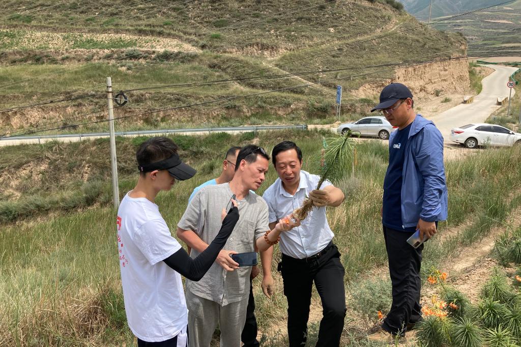 我校阴长霖副教授荣获“中国致公党脱贫攻坚先进个人”称号