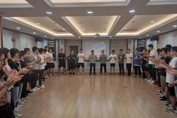 环境学院2021级硕博新生体验培训举行