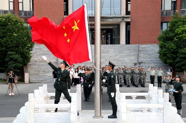 缅怀烈士祝福祖国