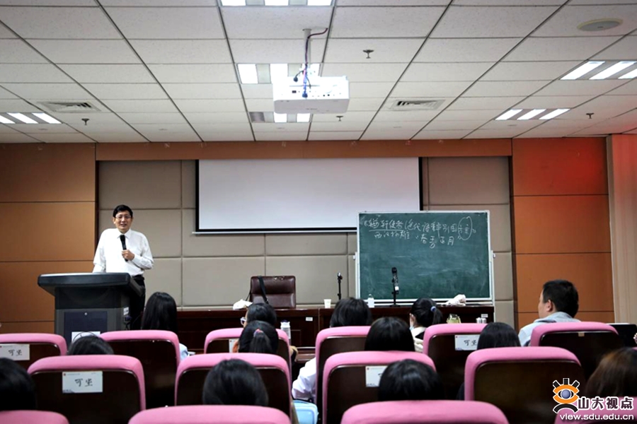 召开2021级本科新生院长见面会