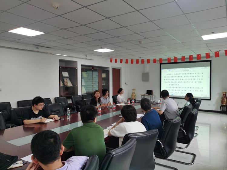 科研院到访微电子学院推动科技创新工作