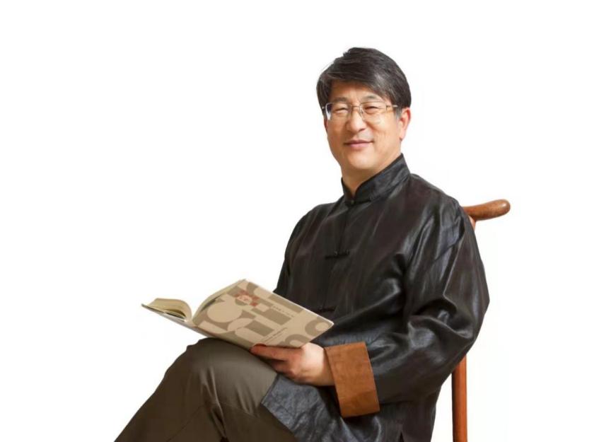 【师德标兵】李明：融通中外文化，用专业服务社会