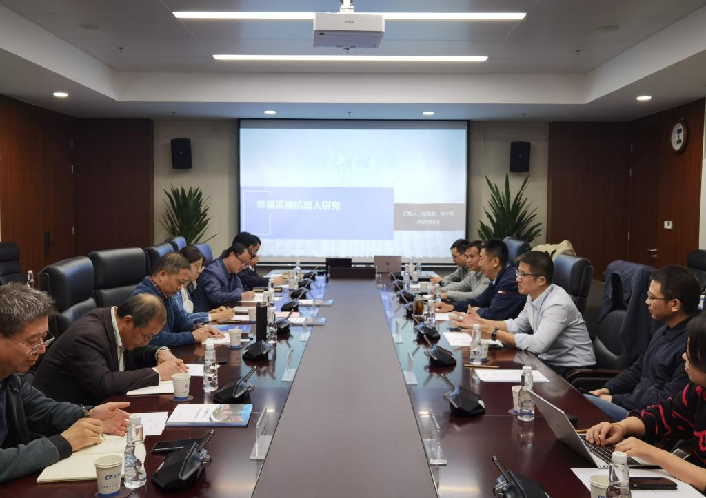 农业农村部科技教育司调研组来校调研