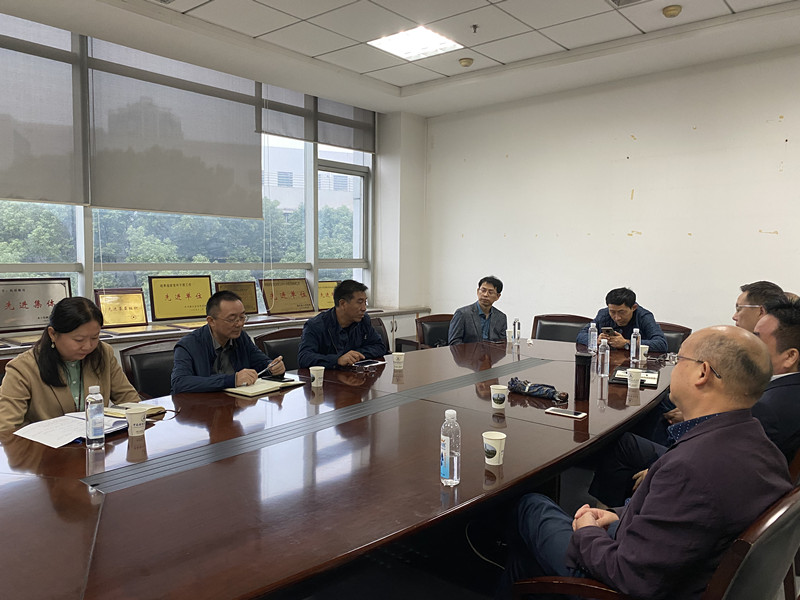 校民建委员会召开学期工作会议